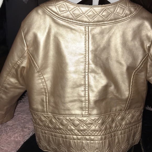 Metallic gold faux leather - Picture 2 of 2